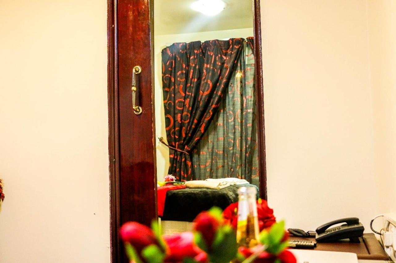 Karoon Hotel ดูไบ ภายนอก รูปภาพ